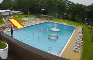 Imagen de vista previa de la cámara web Bojkovice swimming pool